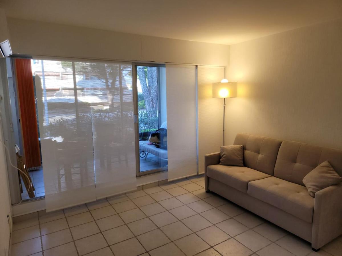 Studio Avec Loggia Entre Port, Plage Et Piscine 르그로뒤후아 외부 사진